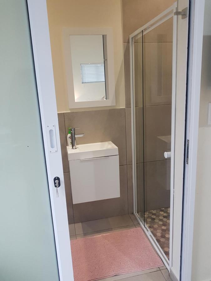 Sharon'S House: Modern Self-Catering Rooms Cape Town Bagian luar foto