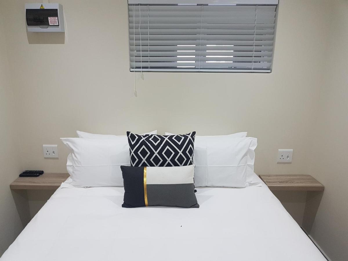 Sharon'S House: Modern Self-Catering Rooms Cape Town Bagian luar foto